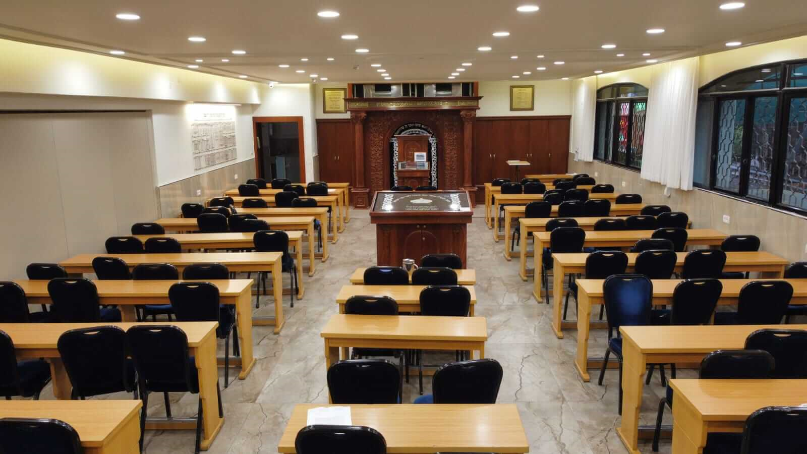 אולם בית הכנסת שבבית בגנו